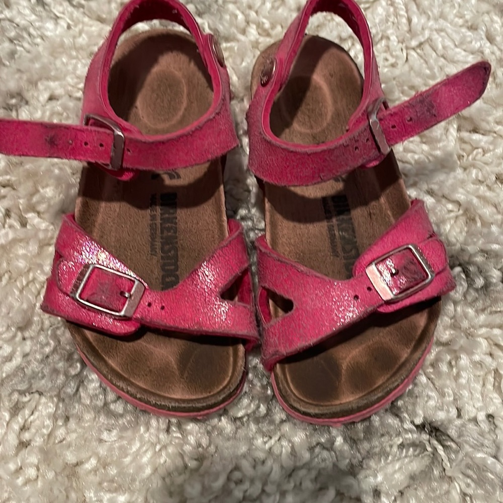 Pink girls Birkenstock sandals size 9-9.5 toddler